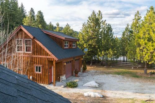 River Lodge Carriage House