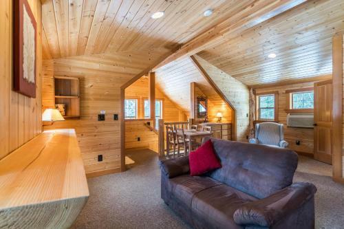 River Lodge Carriage House