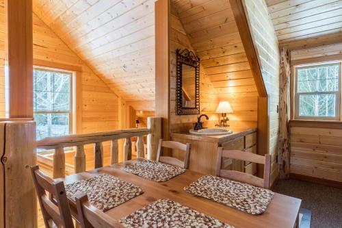 River Lodge Carriage House