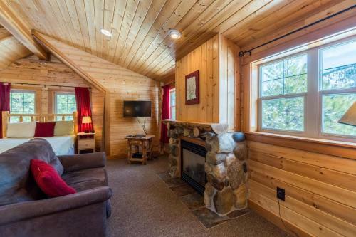 River Lodge Carriage House