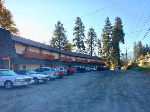 Motel River's Edge Lodge