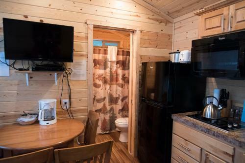 Leavenworth Camping Resort Cottage 8