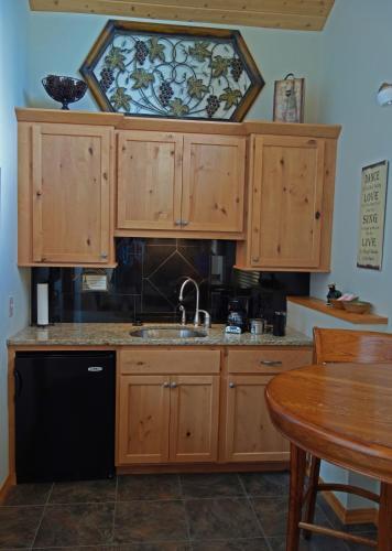Cashmere Mountain Bed & Breakfast (adult Only)
