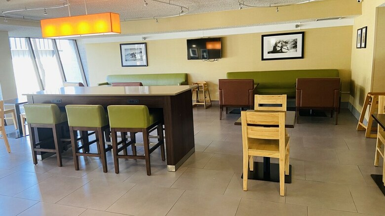 Lincoln Heights Hotel � Lincoln Airport