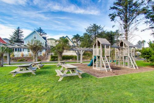 Beach House With A Park