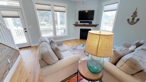 Searenity Now House 2689