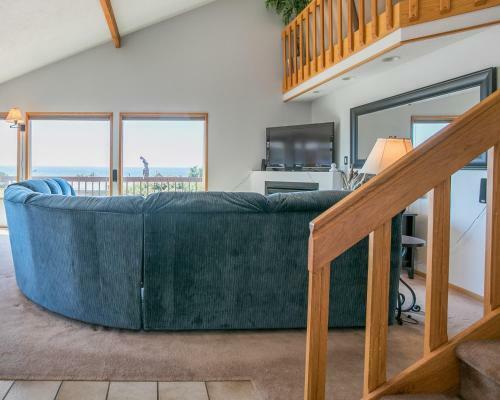 6529 Ne Neptune Dr House