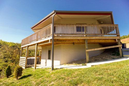 Heine Rd Cabin 15271-15315