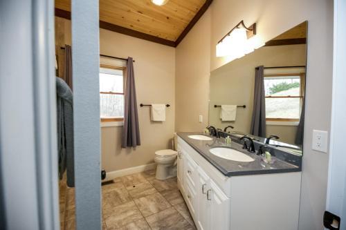 Heine Rd Cabin 15271-15315