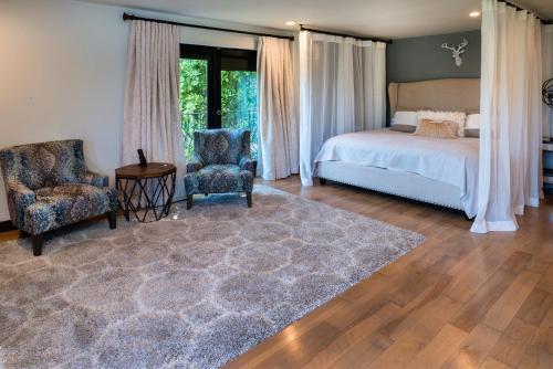 Breathtaking Spanish Villa In Hollywood Hills