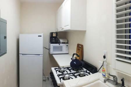 Apartamento Hollywood Hills Spanish