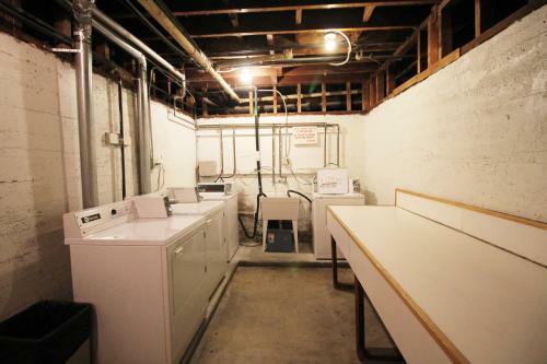 Tiverton Apartment