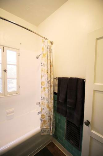 Tiverton Apartment
