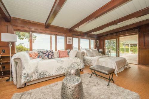 Hollywood Hills Home, Pool, Views, Lake