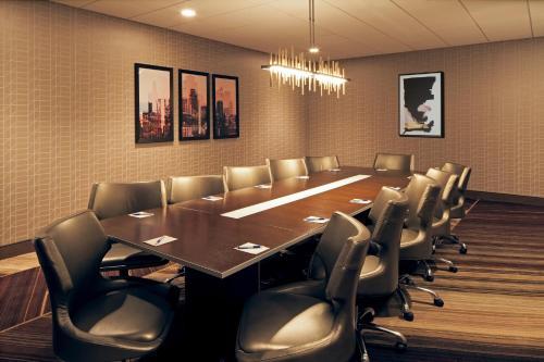 H Hotel Los Angeles, Curio Collection By Hilton