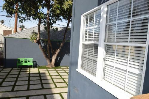 Boutique Fairfax Apartment