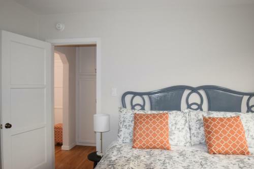 Boutique Fairfax Apartment