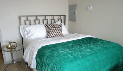 Apartamento Business Ready Modern Flat - Just Minutes From Kentucky Derby