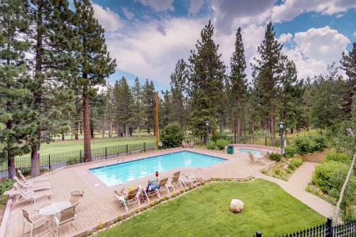 Mammoth Green Condos