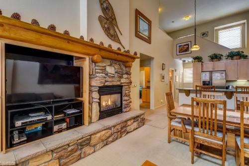Mammoth Green Condos