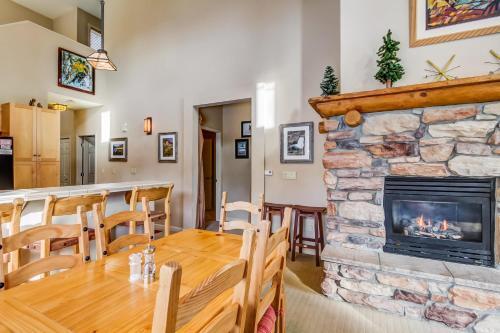 Mammoth Green Condos