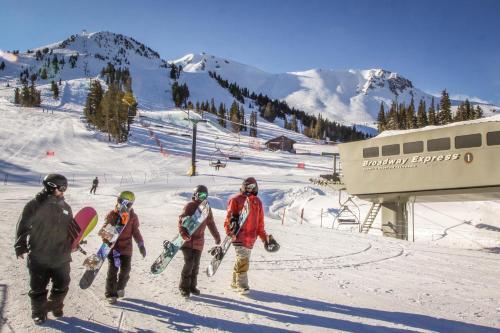 Snowcreek 233