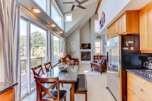 Manzanita Oak Shores
