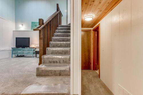 Manzanita Beach Cottage