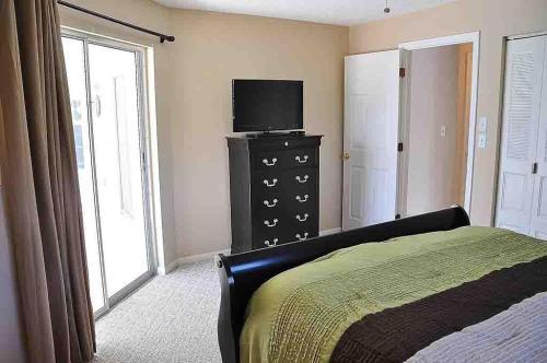 1268 Balboa Court