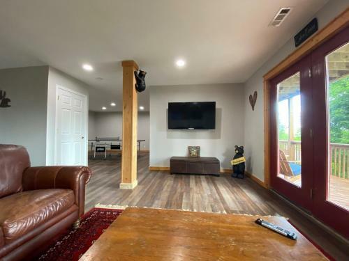 Game Keeper Cabin