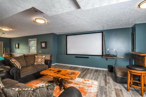 Light My Fire Five-bedroom Holiday Home