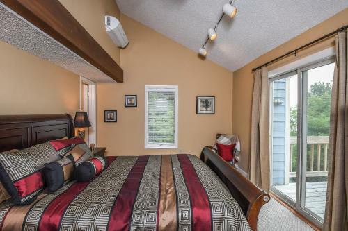 Snow Place Like Home Three-bedroom Holiday Home