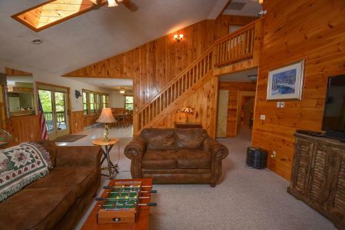 Hillside Retreat Four-bedroom Holiday Home