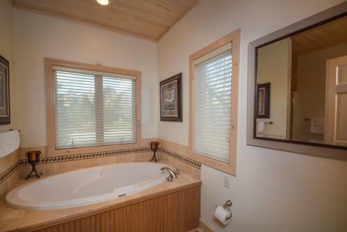 Steden Court Eight-bedroom Holiday Home