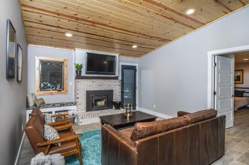 Little Bear Four-bedroom Holiday Home