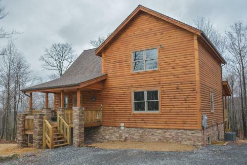 Log Me Inn Five-bedroom Holiday Home