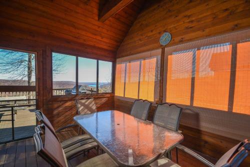 Irvana Six-bedroom Holiday Home