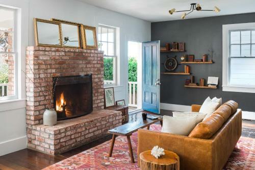 Posada Blue Door Group