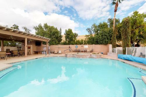 Parklinks At Superstition Springs