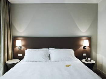 Move Hotel