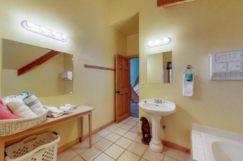 Majestic Mountain Lodge