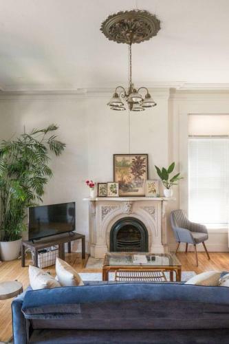 North Cass Street One Bedroom Apartment
