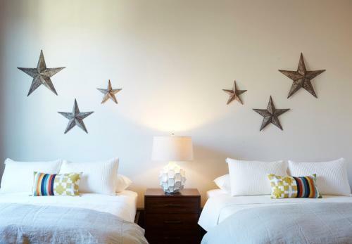 Hotel Kinn Guesthouse