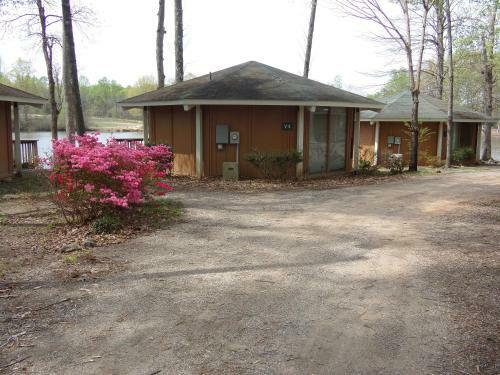 Lake Myers Lakeside Villa 25