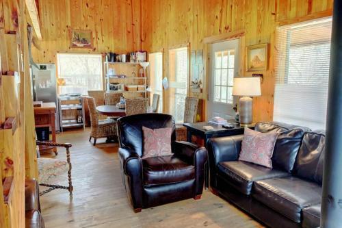 Cool Water Retreat On The White River