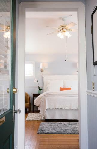 Bed & Breakfast 1801 First Luxury Inn