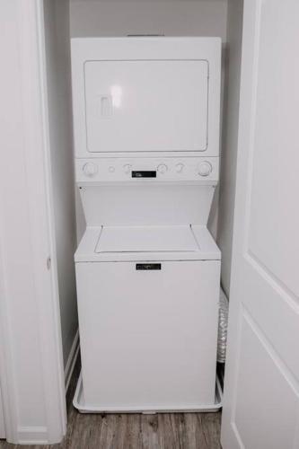 Apartamento Mid Modern Downtown Condo #239