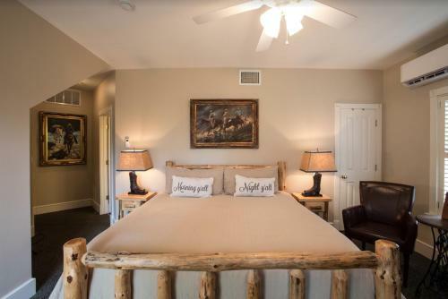 Gruene River Hotel & Retreat