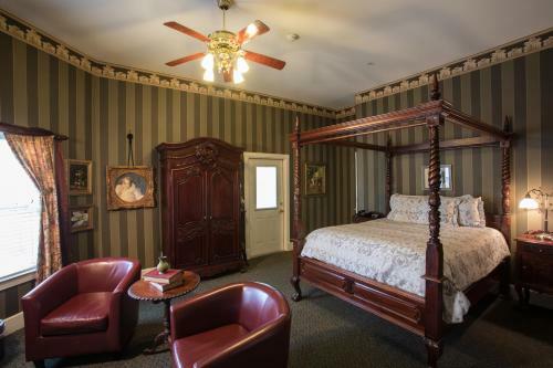 Gruene River Hotel & Retreat