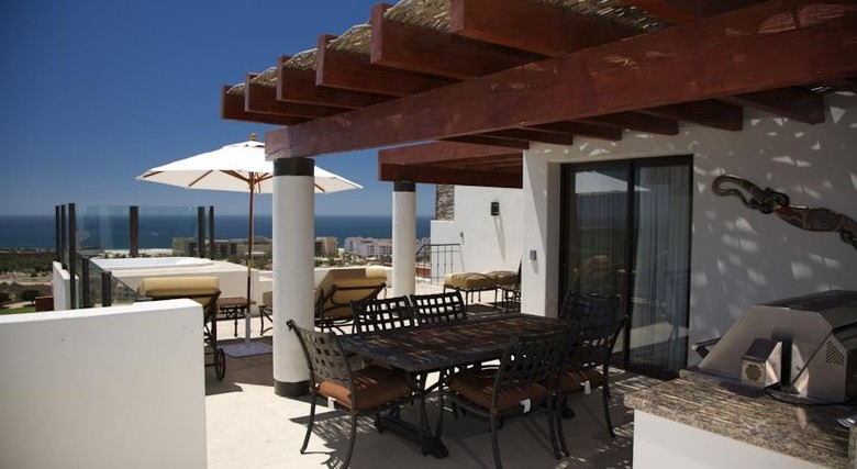 Hotel Alegranza Luxury Condominium Resort